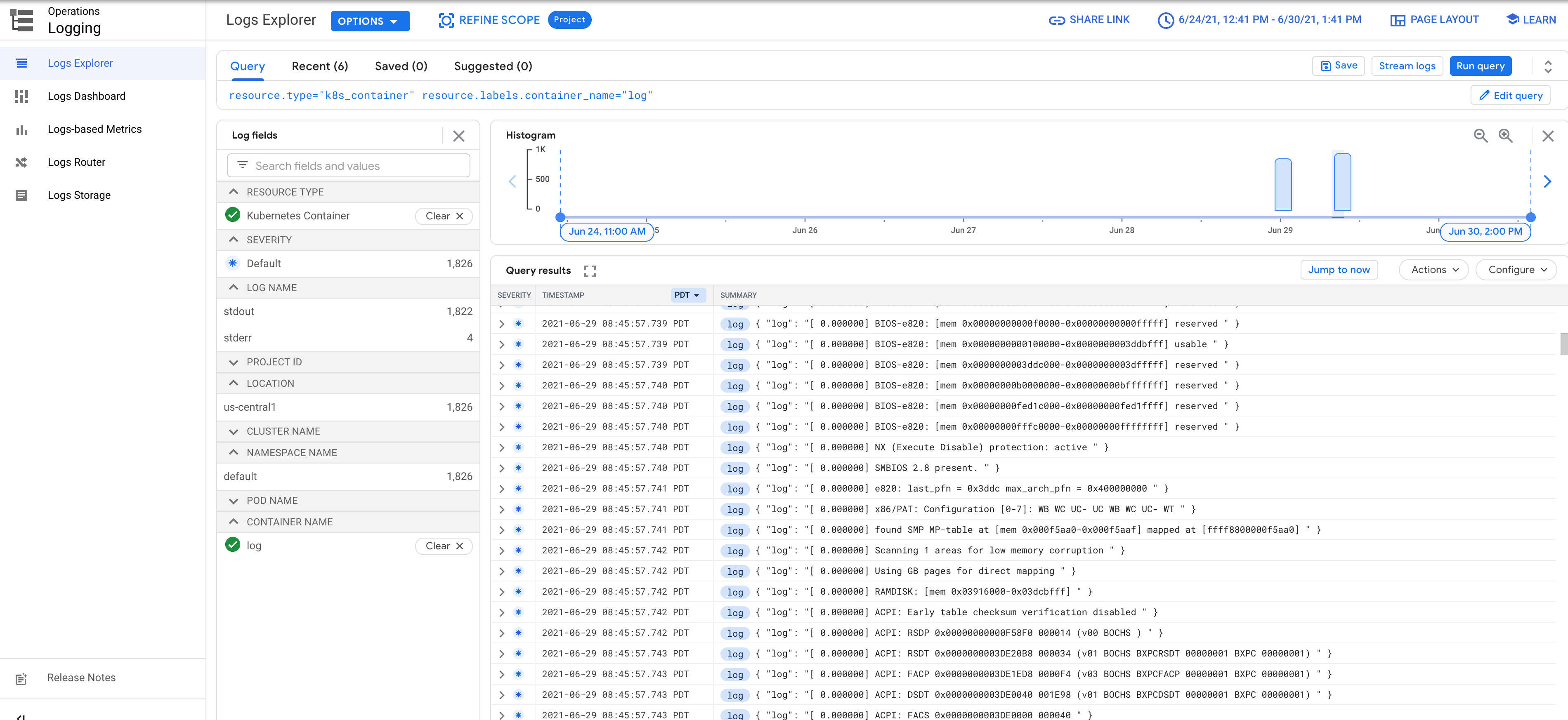 Explorador de registros mostrando dados da VM do cluster Anthos