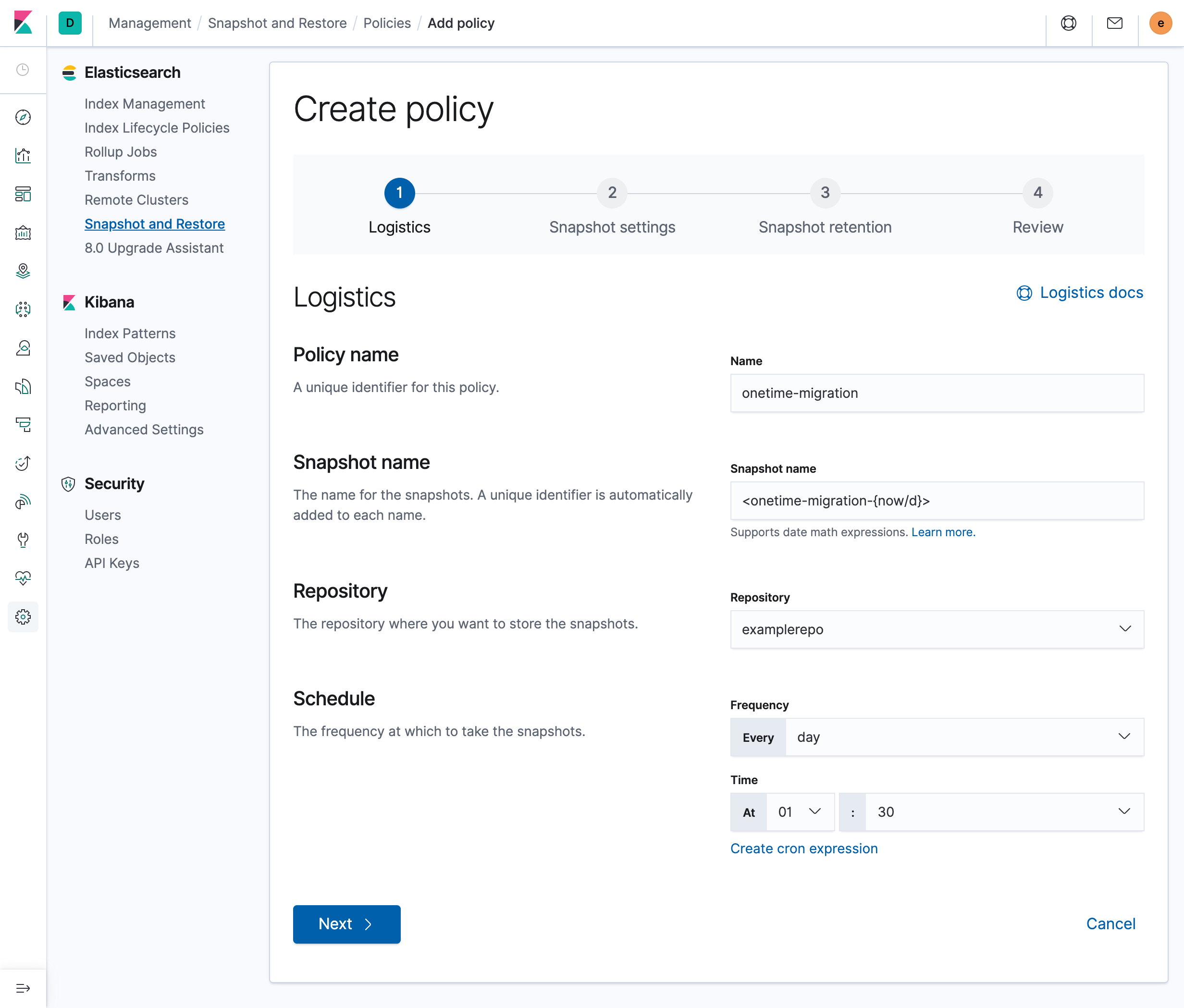 [Create policy] ページに表示される、ロジスティクス、設定、保持、レビューの 4 つの手順。