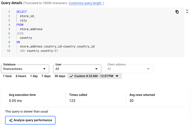 Écran "Détails de la requête" avec un message de requête lente et une option "Analyser les performances de la requête"