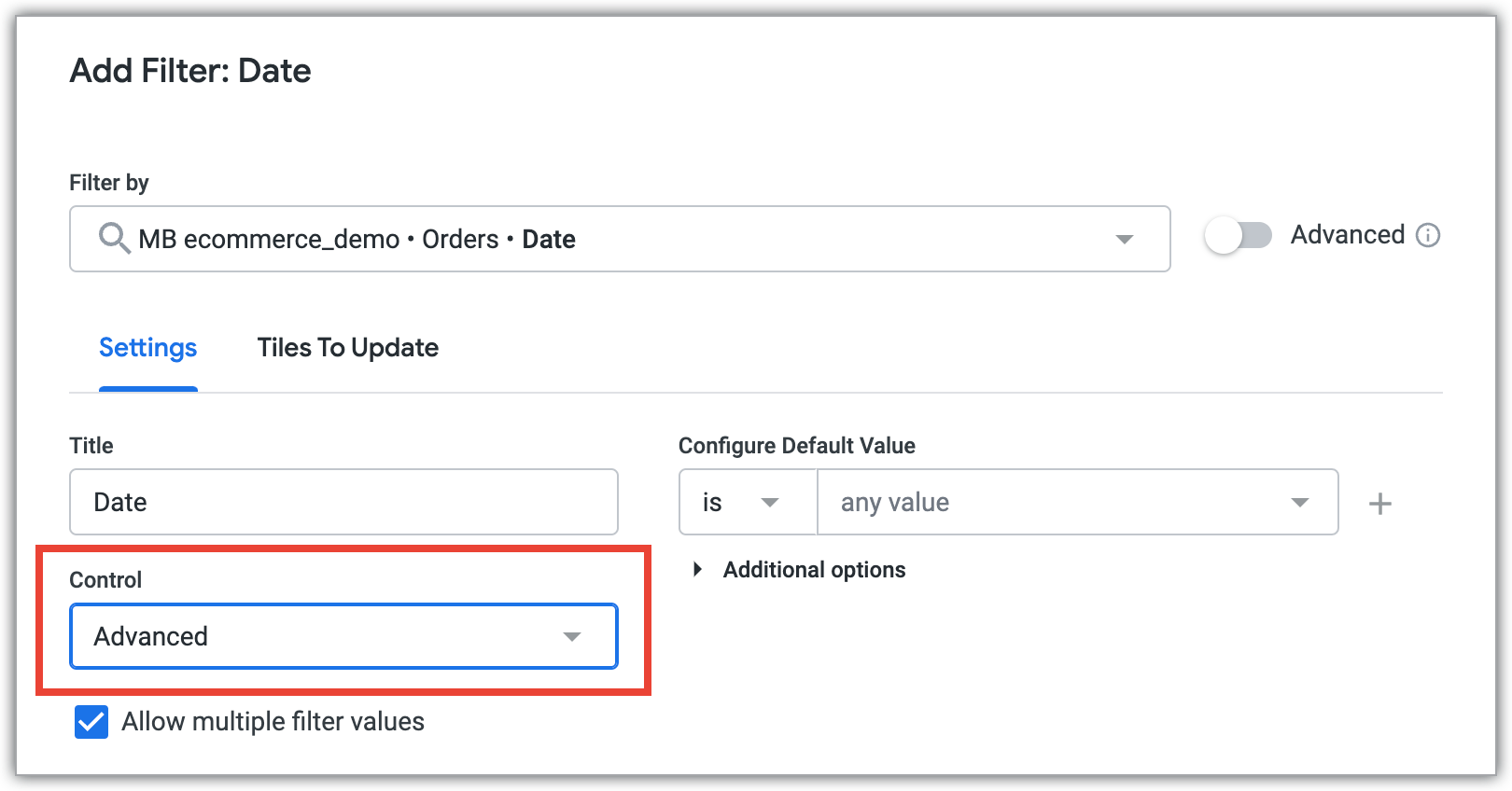 Pour utiliser les commandes avancées, sélectionnez Avancé dans le menu déroulant Contrôle. Ce bouton est différent du bouton &quot;Avancé&quot; situé à droite du champ &quot;Filtrer par&quot;.