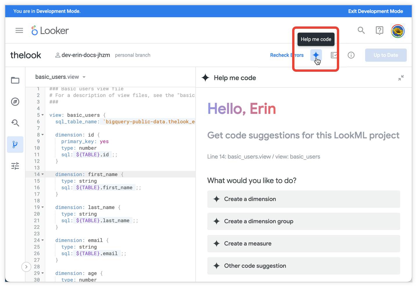 Looker IDE，醒目顯示「幫我寫程式碼」圖示。